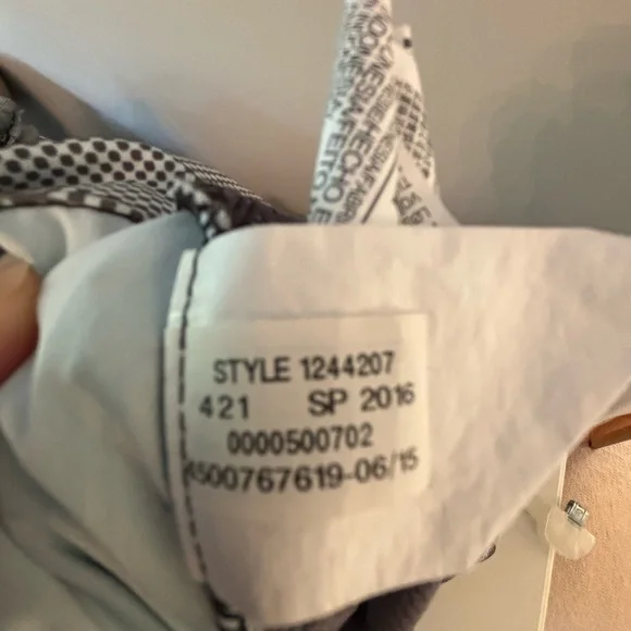 NWOT Under Armour Heat Gear Men’s Shorts - 32 inch waist. Grey Camo Cargo - Picture 6 of 8